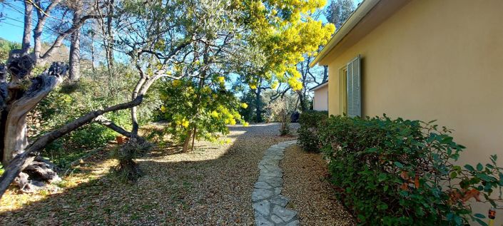 Image No.25-5 Bed House for sale