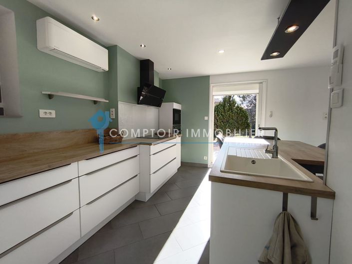 Image No.10-3 Bed House for sale