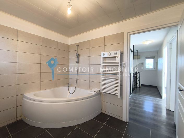 Image No.14-3 Bed House for sale