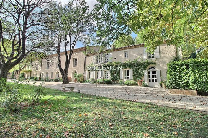 Image No.2-Propriété de 12 chambres à vendre à Nîmes