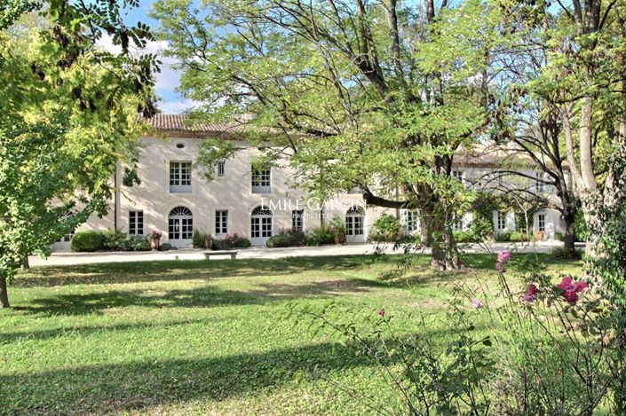 Image No.3-12 Bed Property for sale