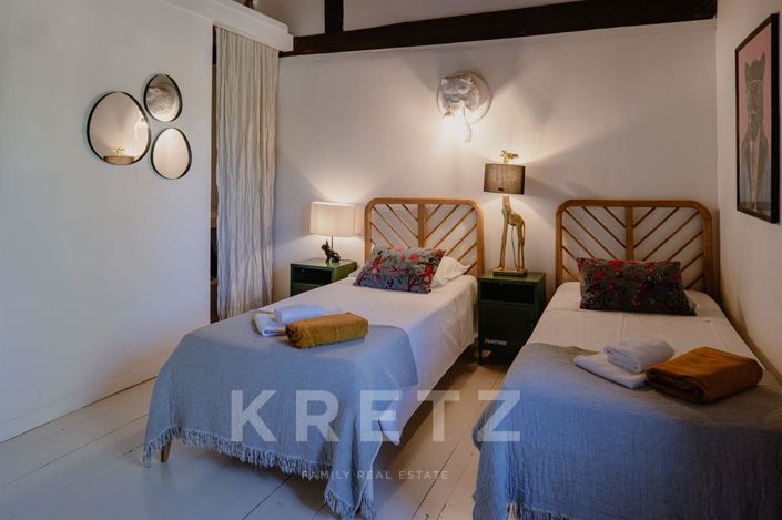 Image No.12-6 Bed House for sale