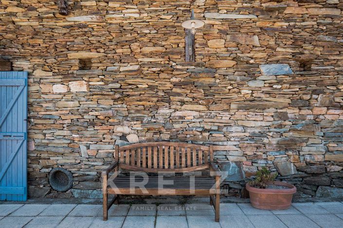 Image No.14-6 Bed House for sale