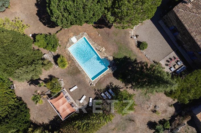 Image No.2-6 Bed House for sale