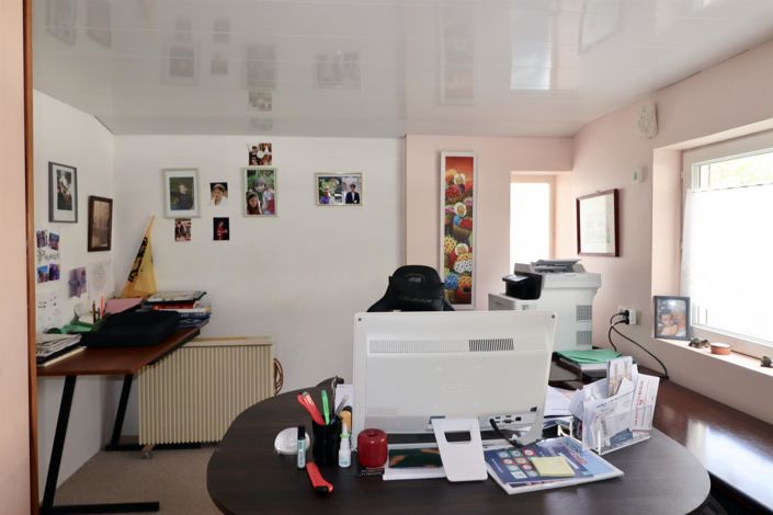 Image No.9-5 Bed House for sale