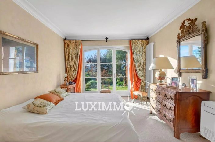 Image No.10-4 Bed House for sale