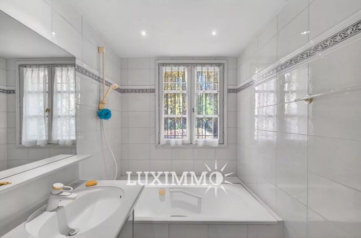 Image No.13-4 Bed House for sale