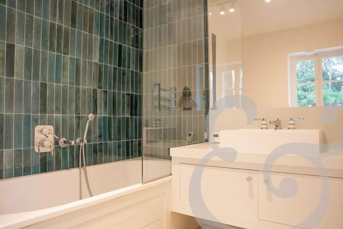 Image No.19-5 Bed House for sale