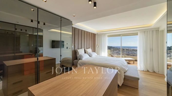 Image No.12-5 Bed Apartment for sale