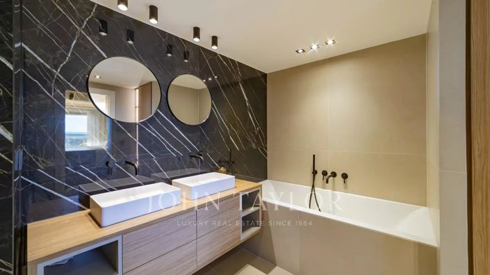 Image No.14-5 Bed Apartment for sale