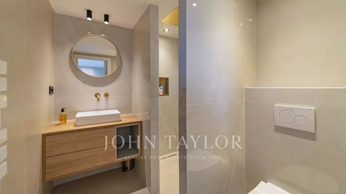 Image No.16-5 Bed Apartment for sale