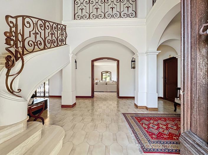 Image No.14-10 Bed House for sale