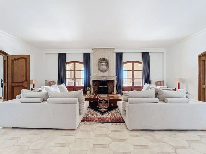 Image No.16-10 Bed House for sale