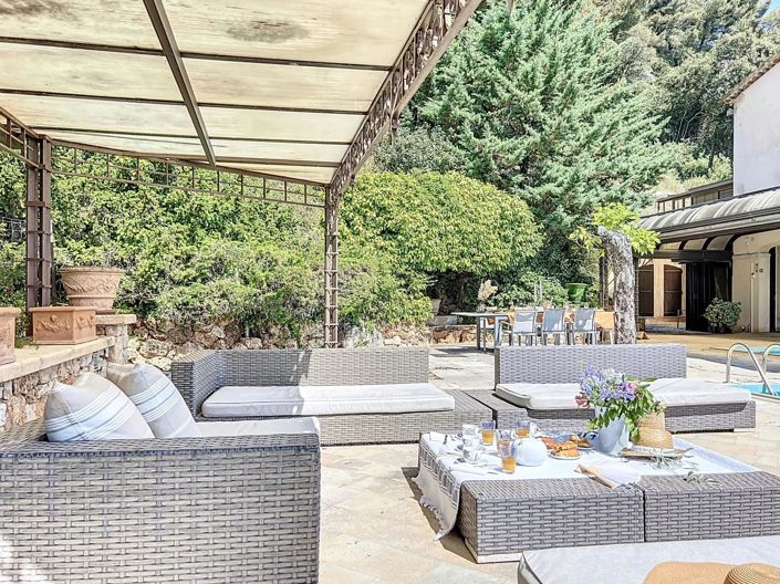 Image No.17-10 Bed House for sale