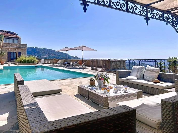 Image No.9-10 Bed House for sale