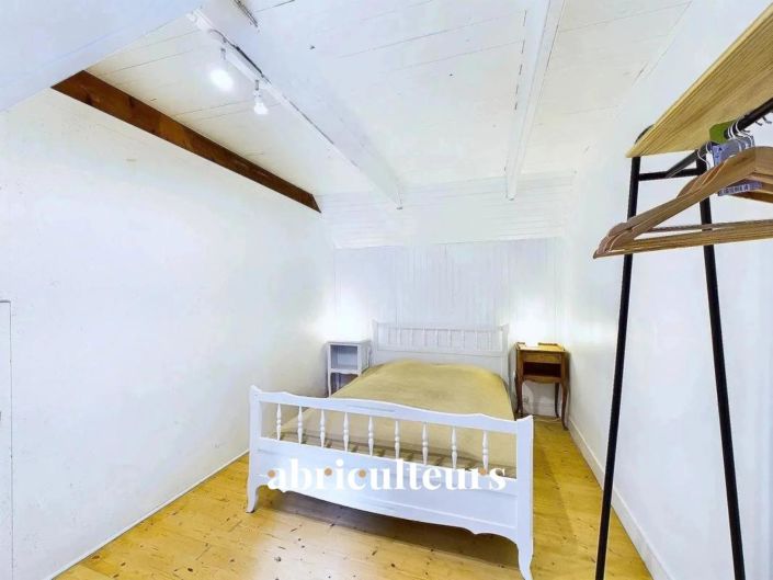 Image No.12-5 Bed House for sale