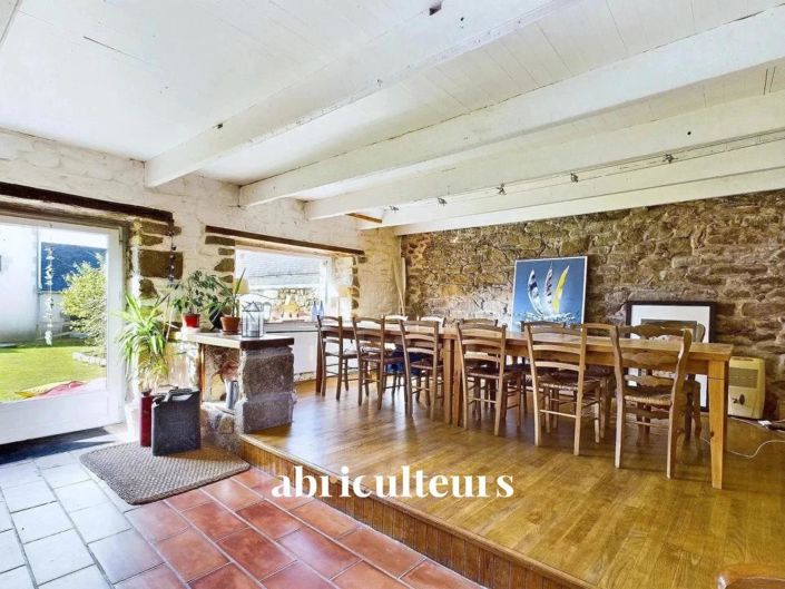 Image No.3-5 Bed House for sale