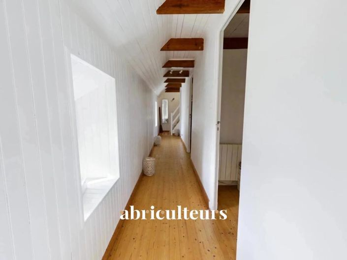 Image No.9-5 Bed House for sale