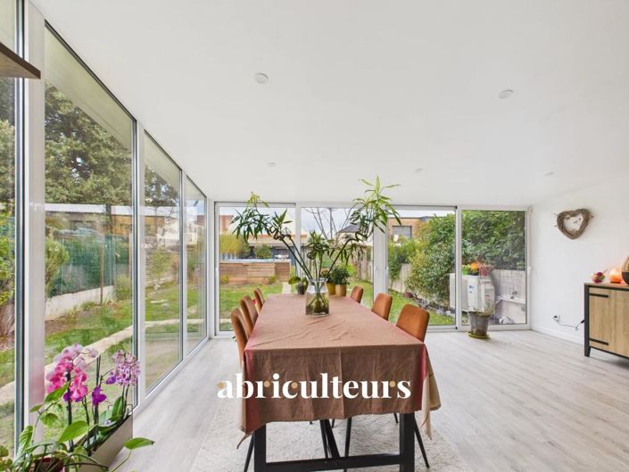 Image No.8-3 Bed House for sale