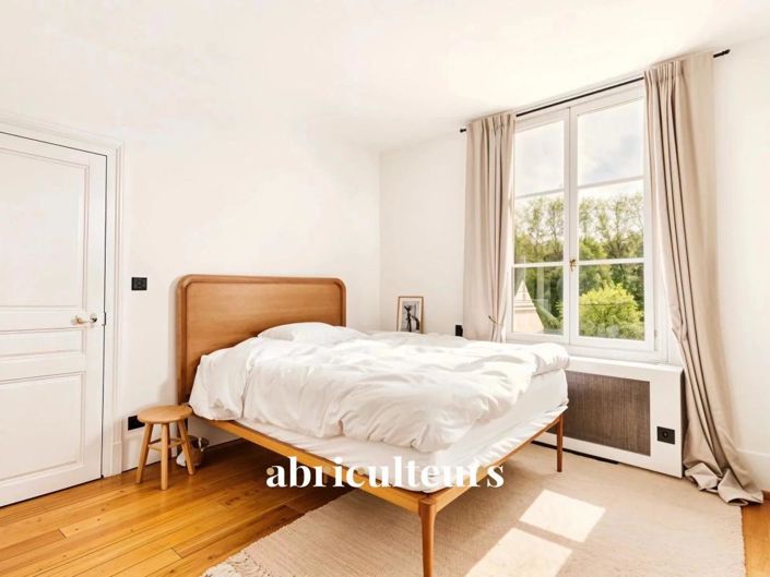 Image No.11-5 Bed House for sale