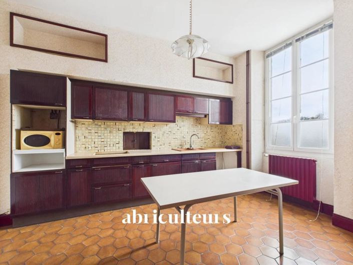 Image No.7-6 Bed House for sale