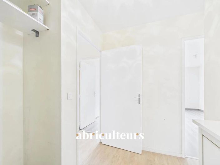 Image No.10-3 Bed Apartment for sale