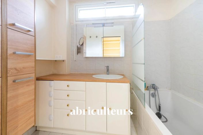 Image No.10-3 Bed Apartment for sale