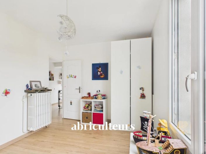 Image No.18-3 Bed House for sale