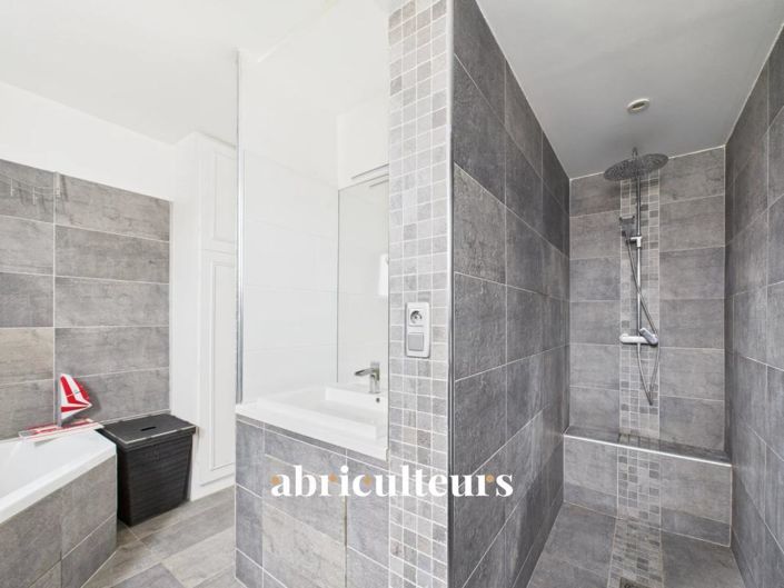 Image No.20-3 Bed House for sale