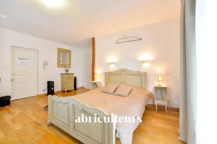 Image No.11-14 Bed House for sale