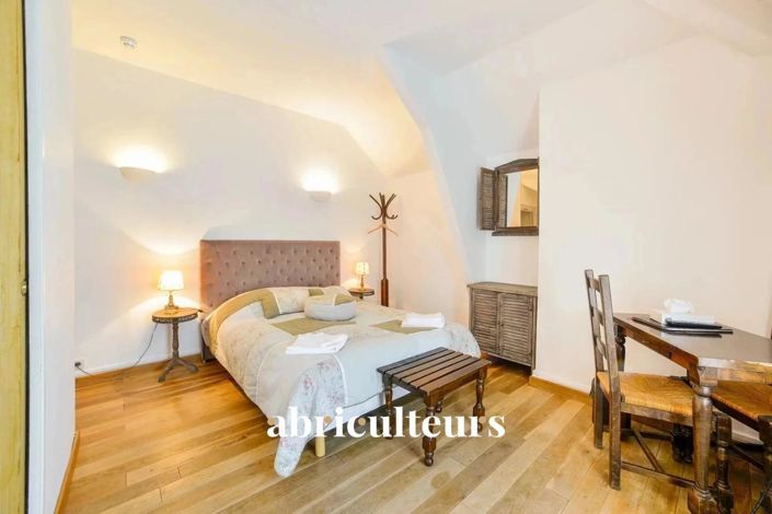 Image No.9-14 Bed House for sale