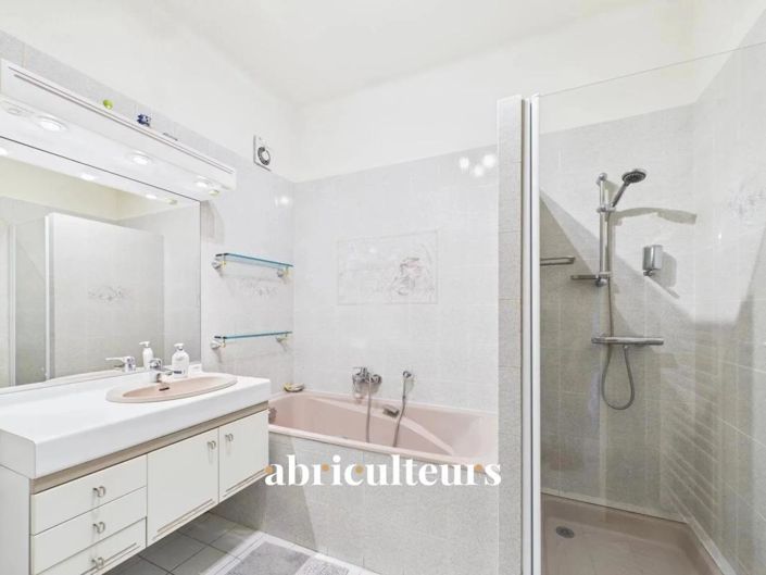 Image No.13-2 Bed Apartment for sale