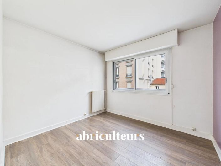 Image No.10-3 Bed Apartment for sale