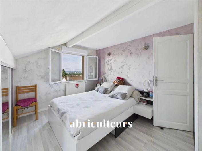 Image No.12-4 Bed House for sale