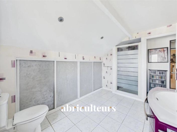 Image No.13-4 Bed House for sale