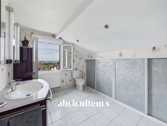 Image No.15-4 Bed House for sale