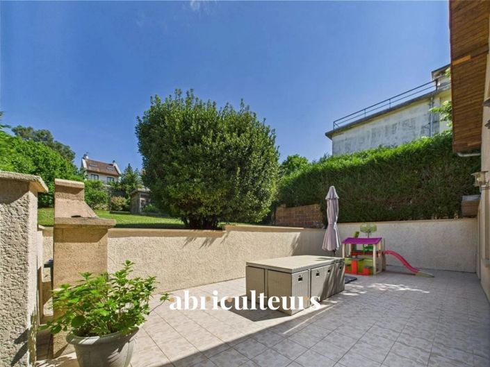 Image No.19-4 Bed House for sale