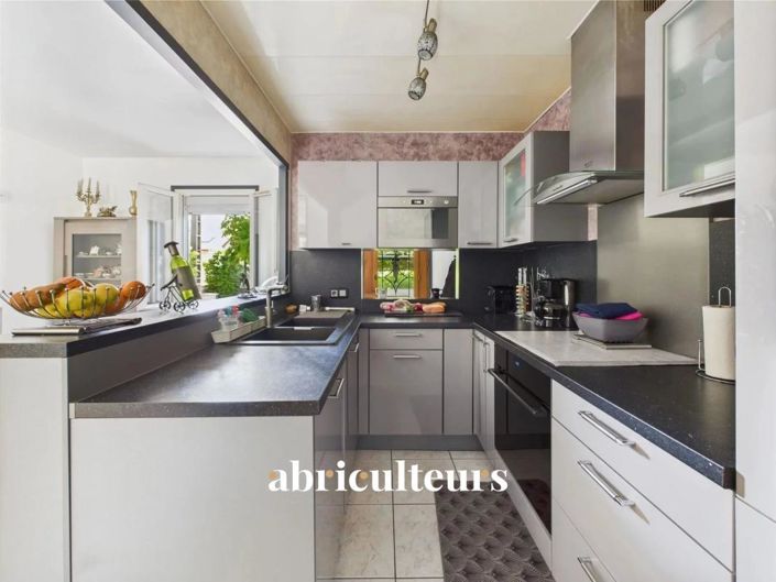 Image No.7-4 Bed House for sale