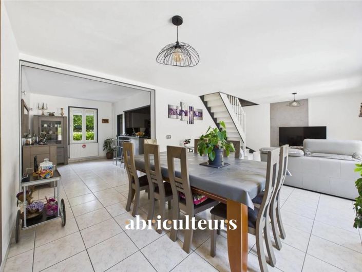 Image No.9-4 Bed House for sale