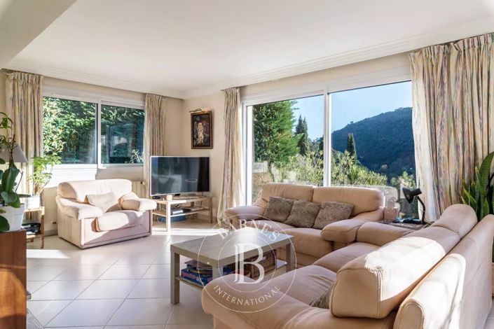 Image No.10-5 Bed House for sale