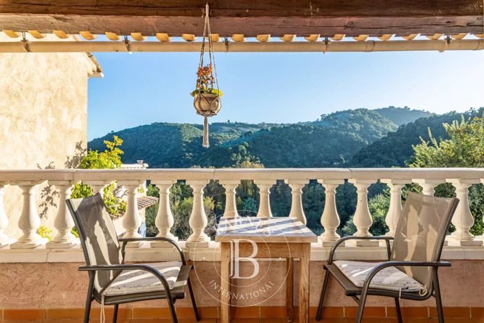 Image No.14-5 Bed House for sale