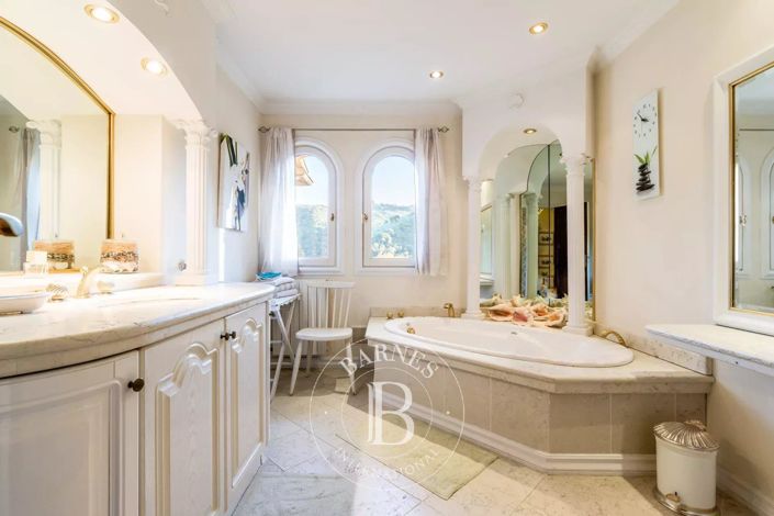 Image No.15-5 Bed House for sale