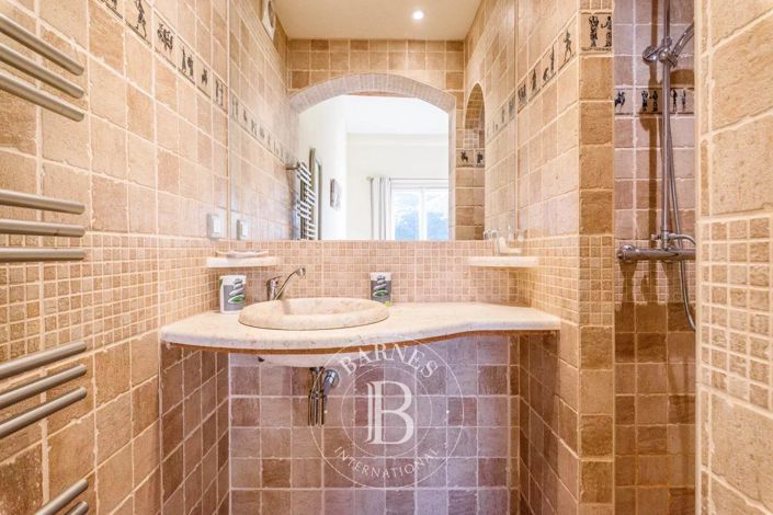 Image No.19-5 Bed House for sale