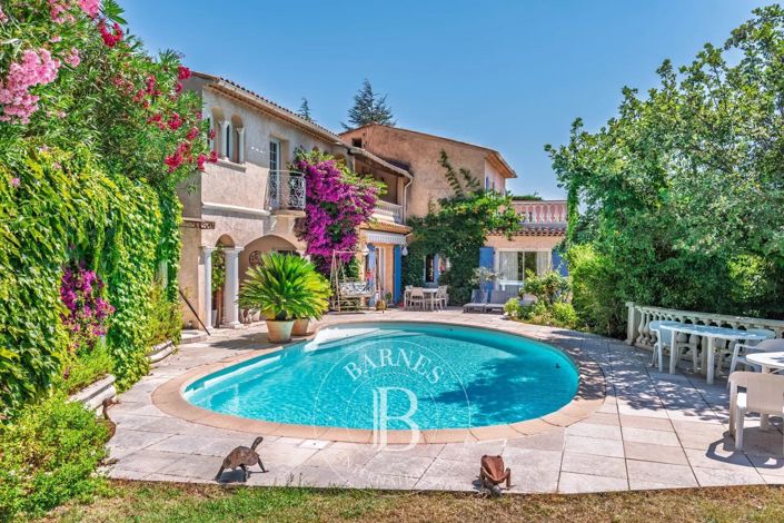 Image No.20-5 Bed House for sale