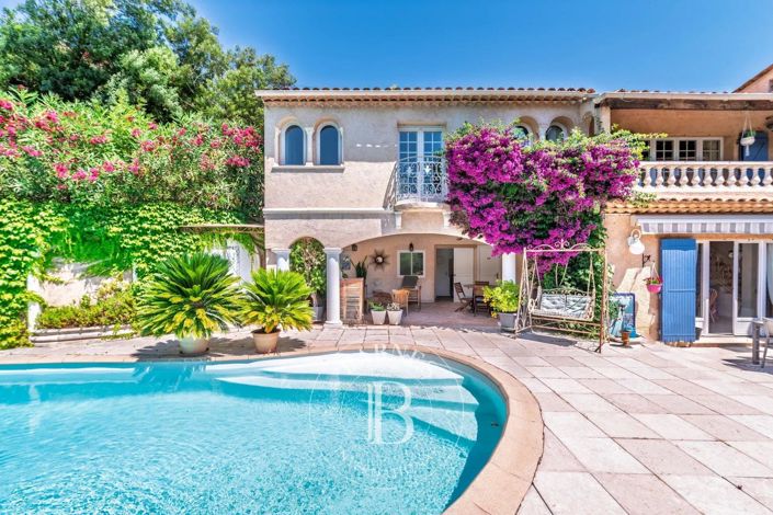 Image No.5-5 Bed House for sale