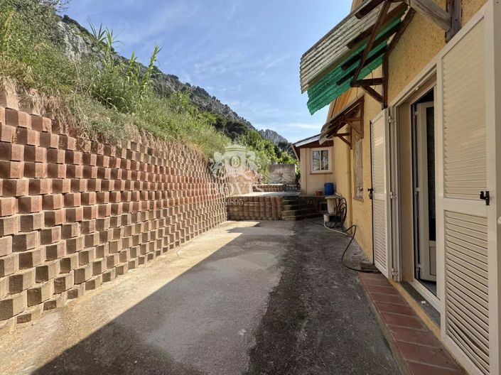 Image No.10-2 Bed House for sale