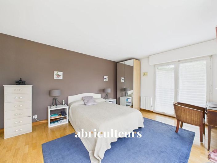 Image No.10-4 Bed Apartment for sale