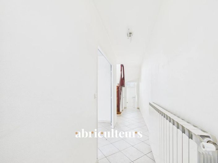 Image No.10-2 Bed House for sale