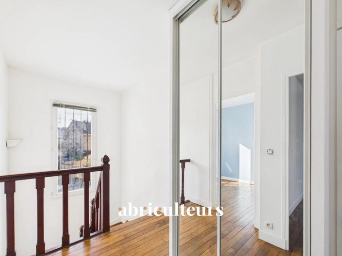 Image No.12-2 Bed House for sale