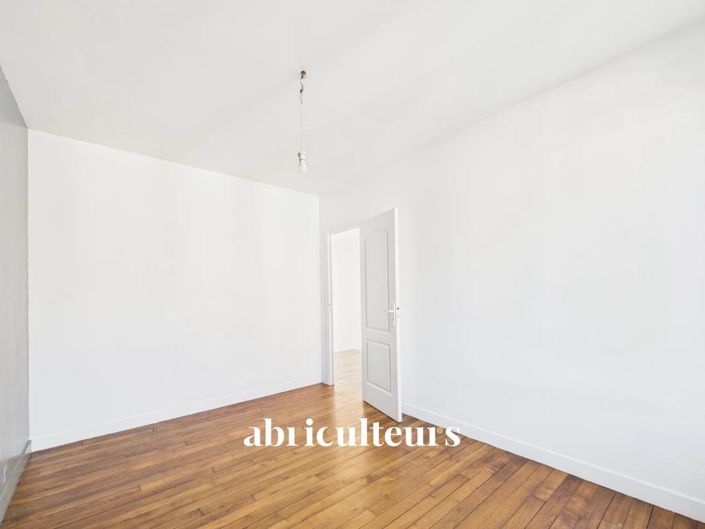 Image No.14-2 Bed House for sale